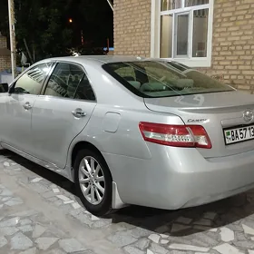 Toyota Camry 2010