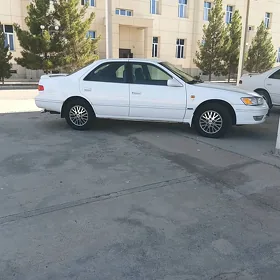 Toyota Camry 2000