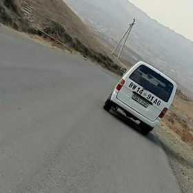 Toyota Hiace 2003