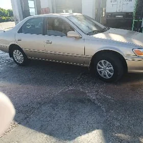 Toyota Camry 2000