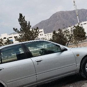 Nissan Primera 1996