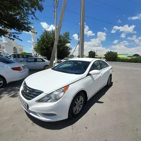 Hyundai Sonata 2011