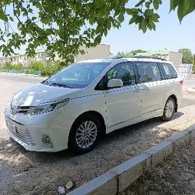 Toyota Sienna 2017