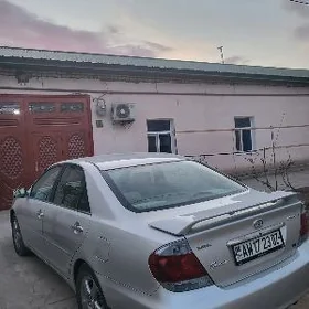 Toyota Camry 2004