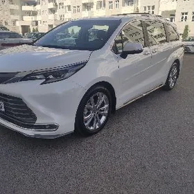 Toyota Sienna 2024