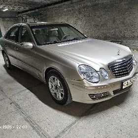 Mercedes-Benz E320 2004
