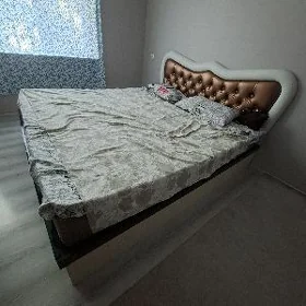 кровать