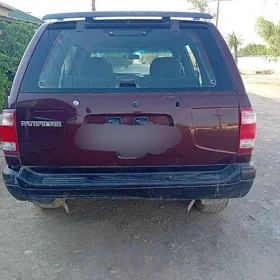 Nissan Pathfinder 1997