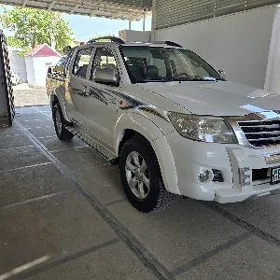 Toyota Hilux 2014