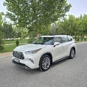 Toyota Highlander 2023