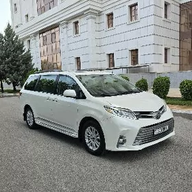 Toyota Sienna 2019