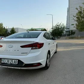 Hyundai Elantra 2020