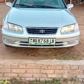 Toyota Camry 2001
