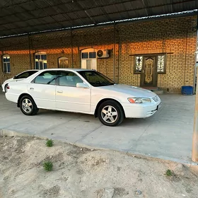 Toyota Camry 1999