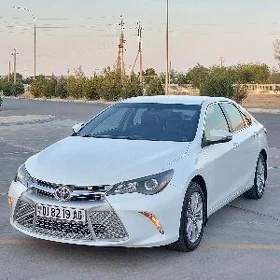 Toyota Camry 2016