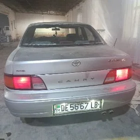Toyota Camry 1993