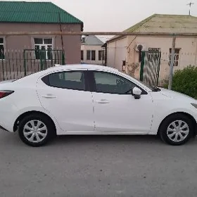 Toyota Yaris 2019