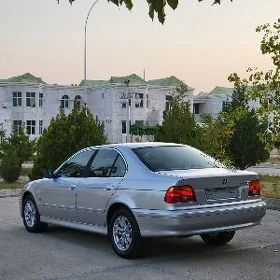 BMW E39 2002