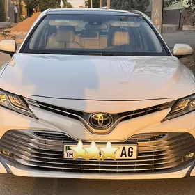 Toyota Camry 2018