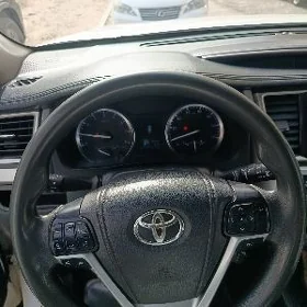 Toyota Highlander 2014