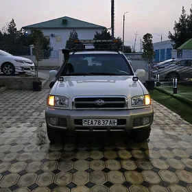 Nissan Pathfinder 2004