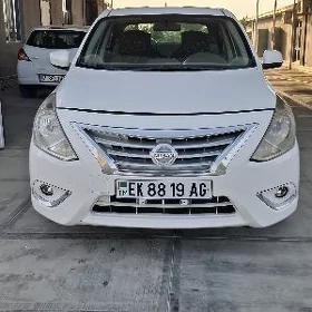 Nissan Versa 2016