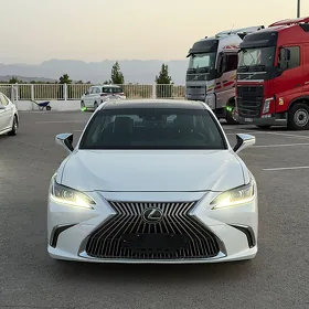 Lexus ES 350 2019