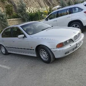 BMW E39 2000