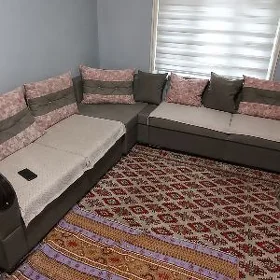 Диван