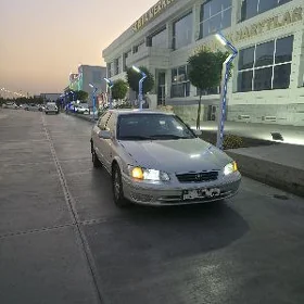 Toyota Camry 2000