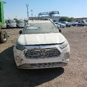 Toyota Highlander 2022