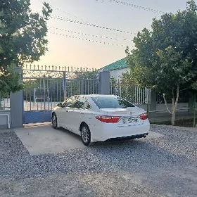Toyota Camry 2016