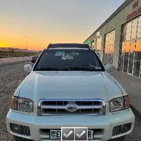 Nissan Pathfinder 2004