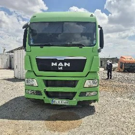 MAN KUZOW