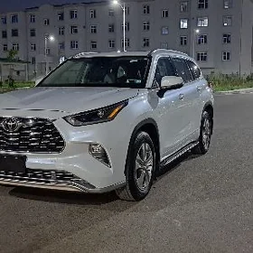 Toyota Highlander 2022