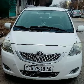Toyota Yaris 2010