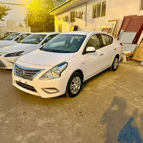 Nissan Sunny 2022