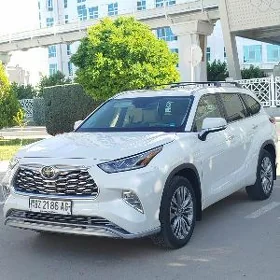 Toyota Highlander 2021