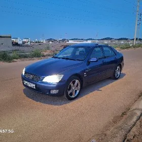 Lexus IS 2002
