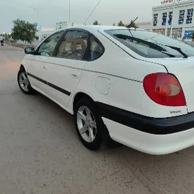 Toyota Avensis 2000