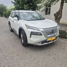 Nissan Rogue 2023