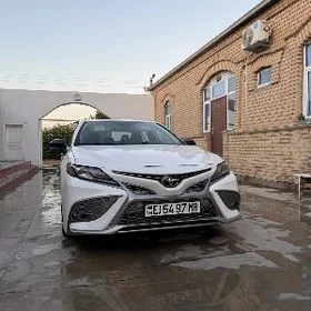 Toyota Camry 2022