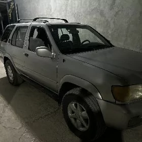 Nissan Pathfinder 2001