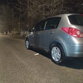 Nissan Versa 2010