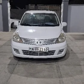 Nissan Versa 2010