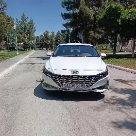 Hyundai Elantra 2021