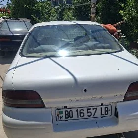 Nissan Altima 1995
