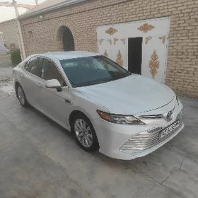 Toyota Camry 2018