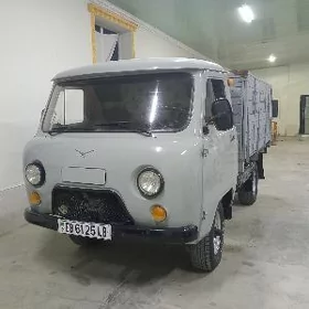 UAZ 452 2000