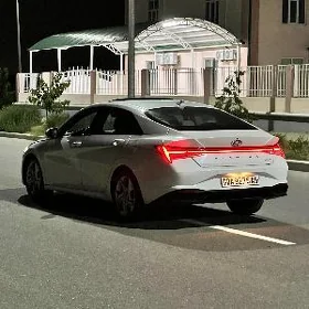 Hyundai Elantra 2021